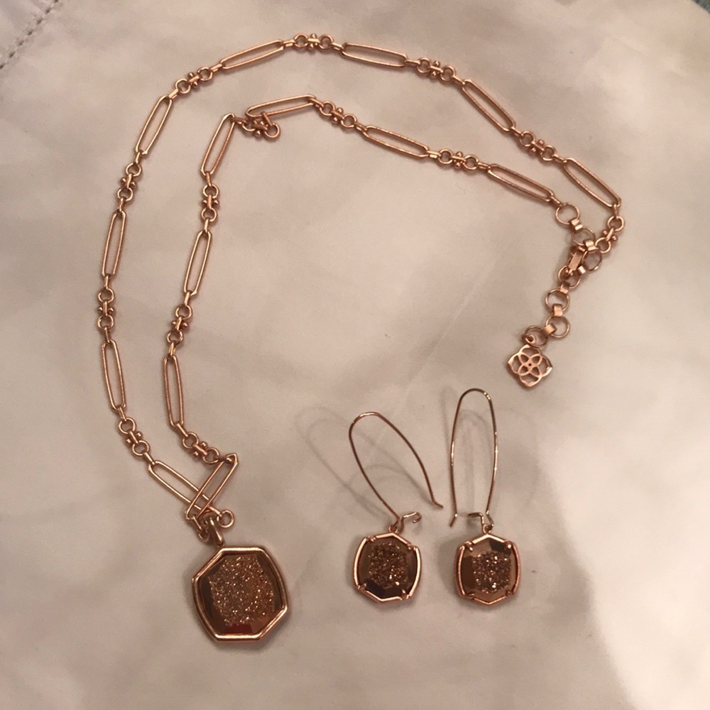 Kendra Scott Rosegold Necklace & Earring Set